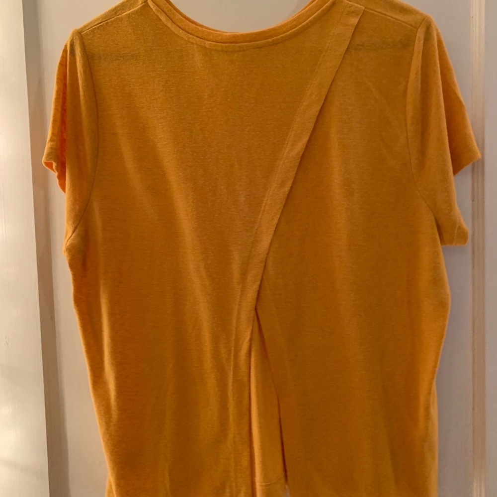 Yellow top - Picture 2 of 2